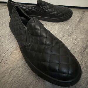 Black quilted Steve Madden sneaker black